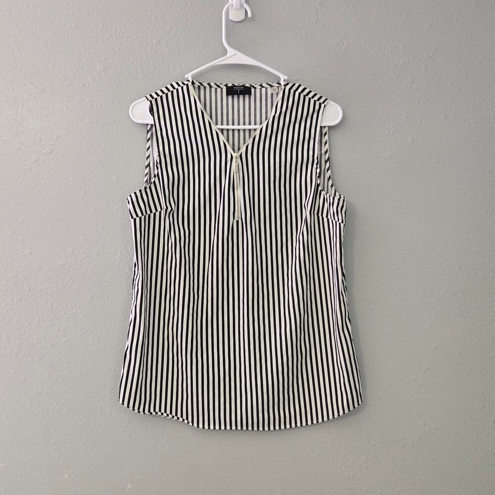 Tahari Pinstripe Black & White Sleeveless Blouse Size Small Business Capsule
